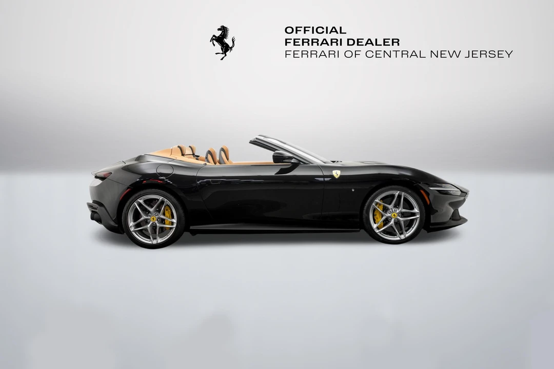 2024 Ferrari Roma Spider - Image 8 of 31