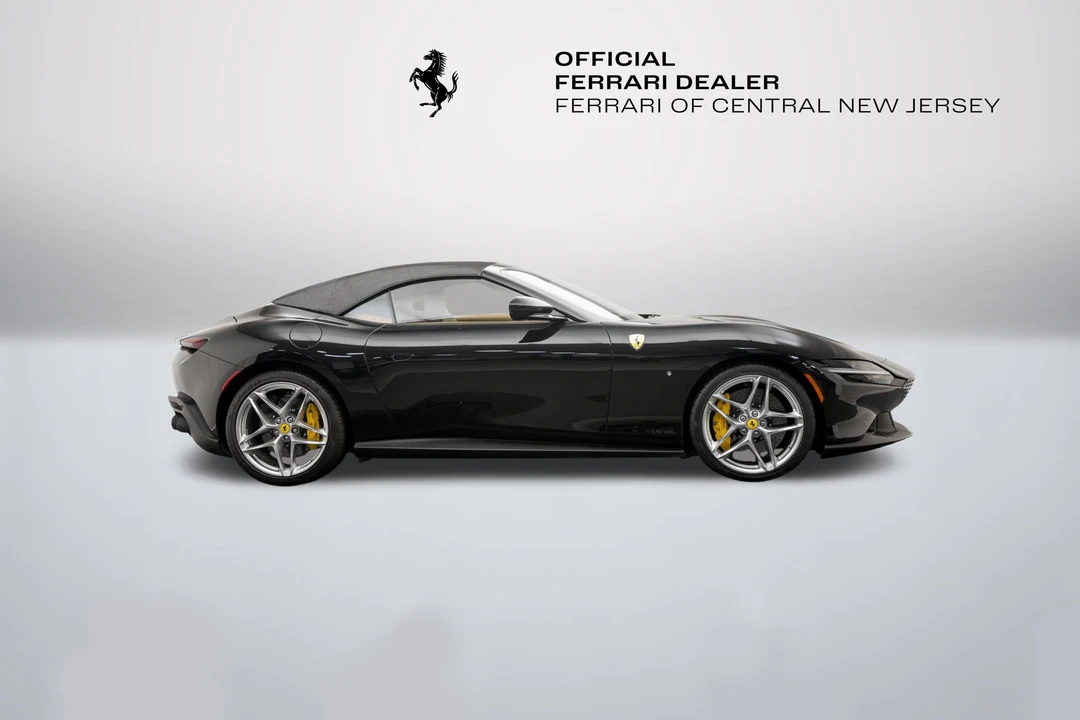 2024 Ferrari Roma Spider - Image 16 of 31