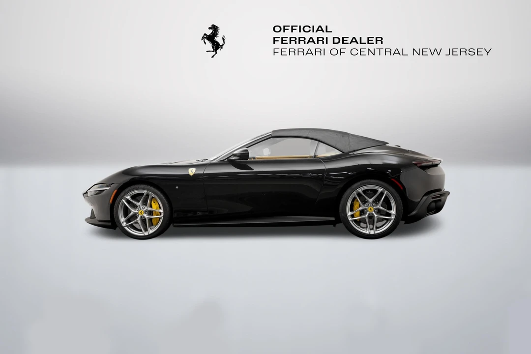 2024 Ferrari Roma Spider - Image 12 of 31