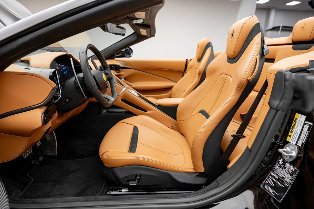 2024 Ferrari Roma Spider - Image 17 of 31