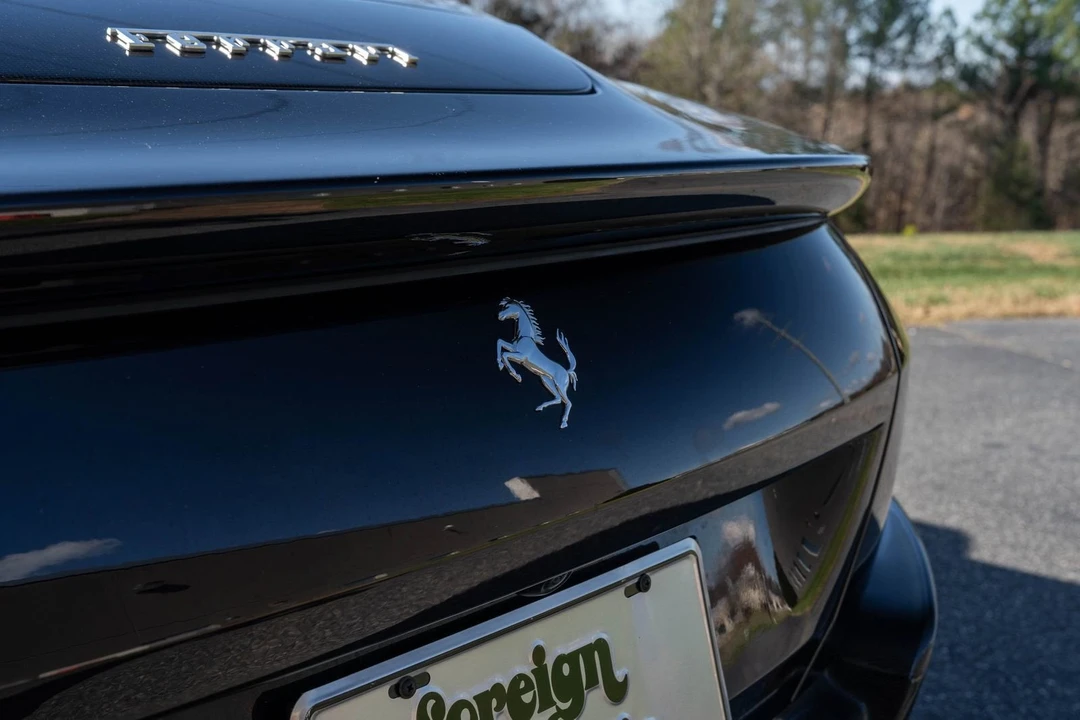 2024 Ferrari Roma Spider - Image 17 of 31