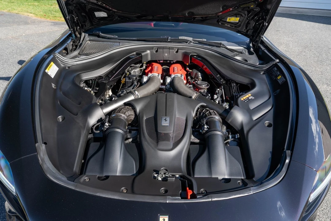 2024 Ferrari Roma Spider - Image 23 of 31