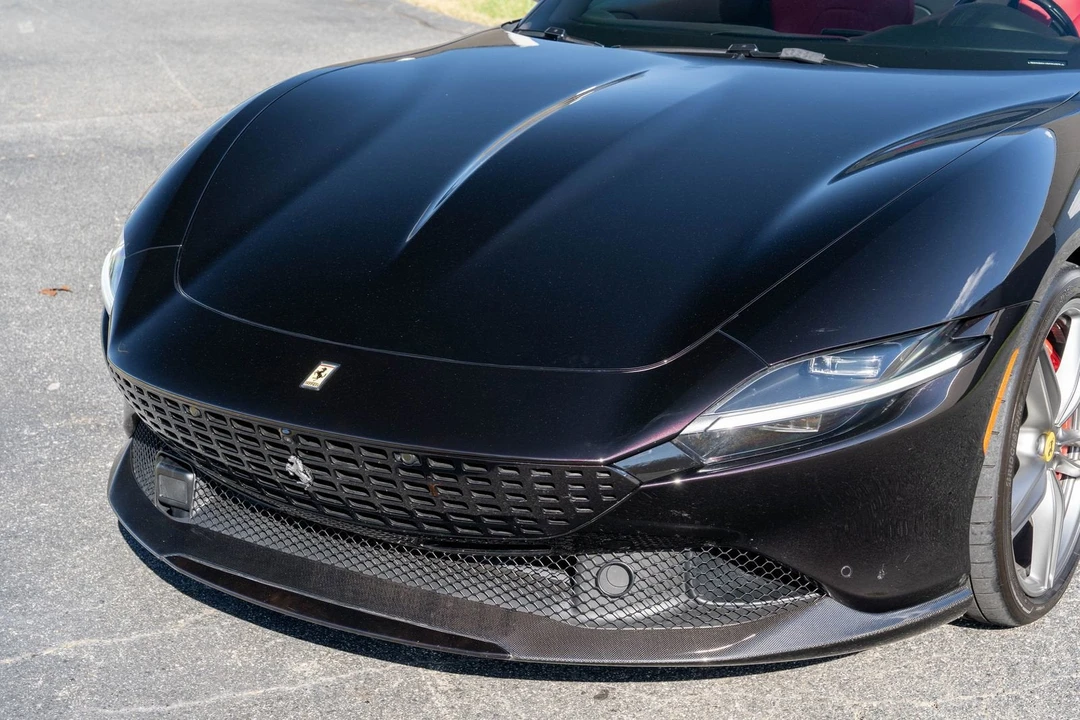 2024 Ferrari Roma Spider - Image 27 of 31