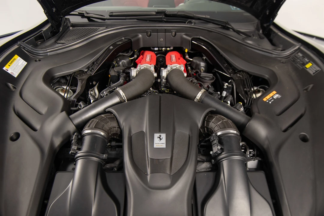 2024 Ferrari Roma Spider - Image 19 of 31