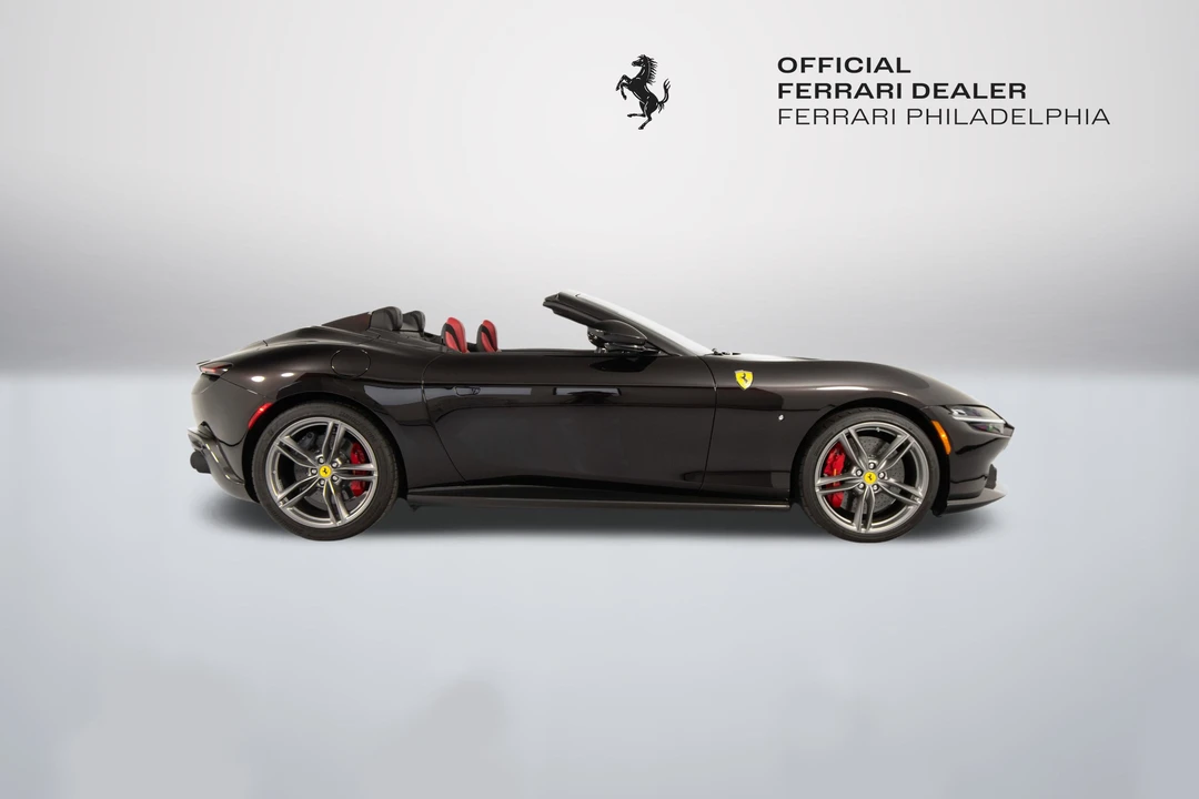2024 Ferrari Roma Spider - Image 29 of 31