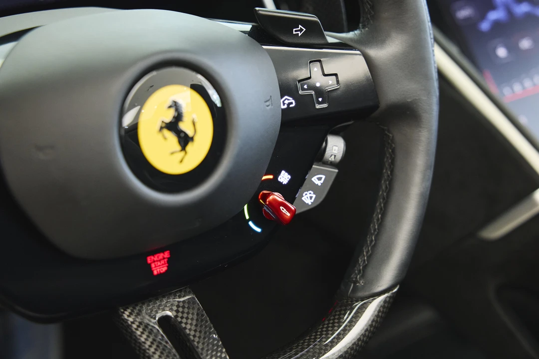 2024 Ferrari Roma Spider - Image 30 of 31