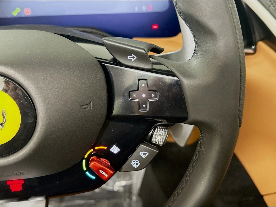 2024 Ferrari Roma Spider - Image 20 of 31
