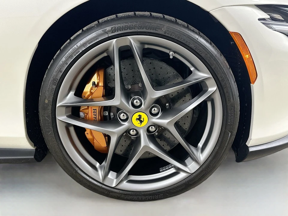 2024 Ferrari Roma Spider - Image 11 of 31