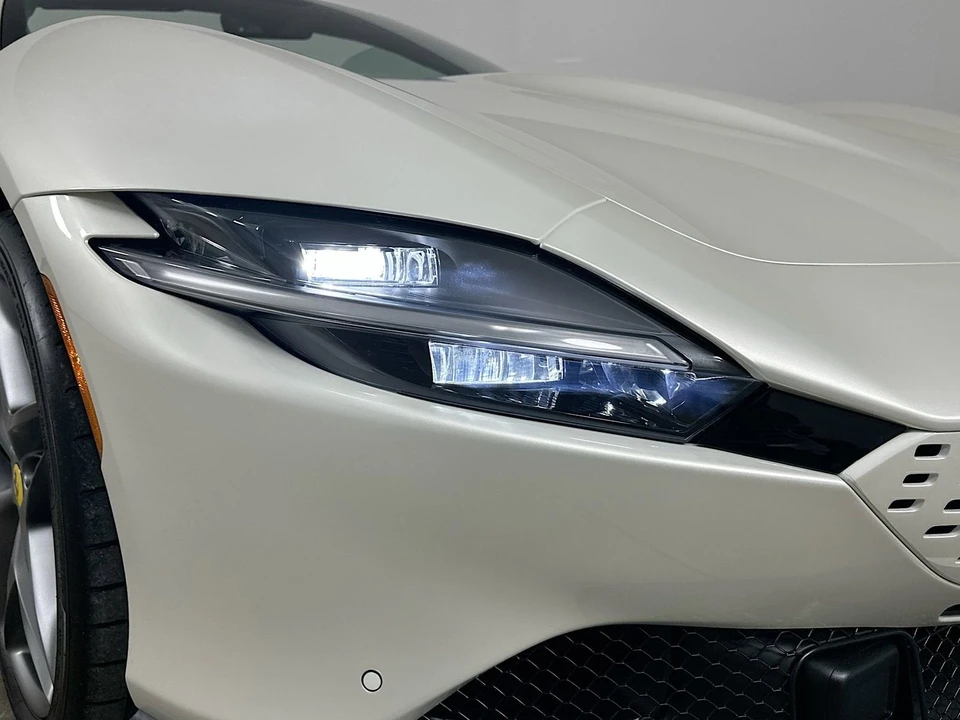 2024 Ferrari Roma Spider - Image 10 of 31