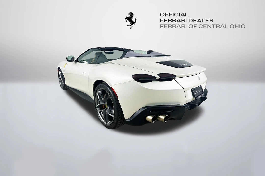 2024 Ferrari Roma Spider - Image 7 of 31