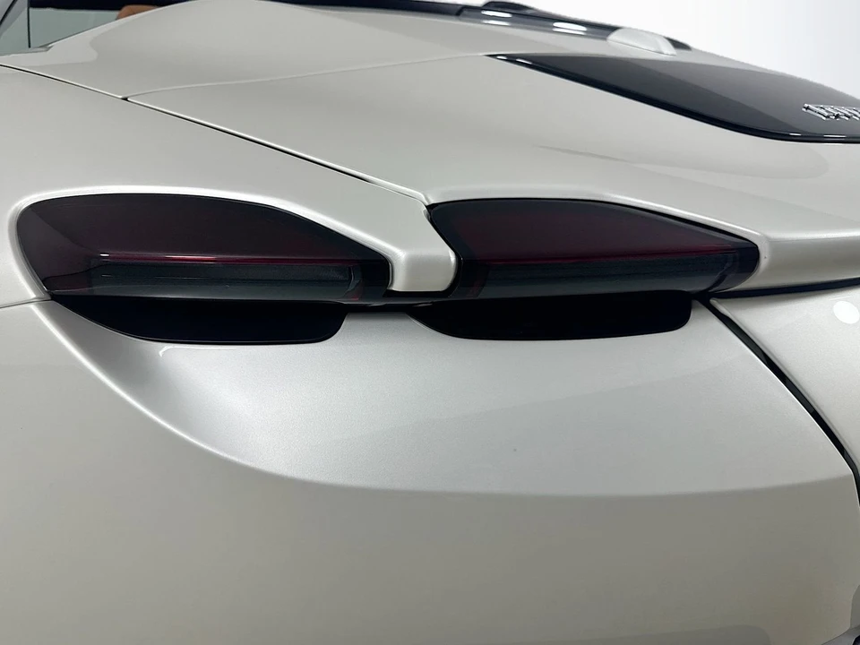 2024 Ferrari Roma Spider - Image 13 of 31