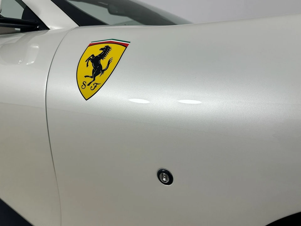 2024 Ferrari Roma Spider - Image 9 of 31