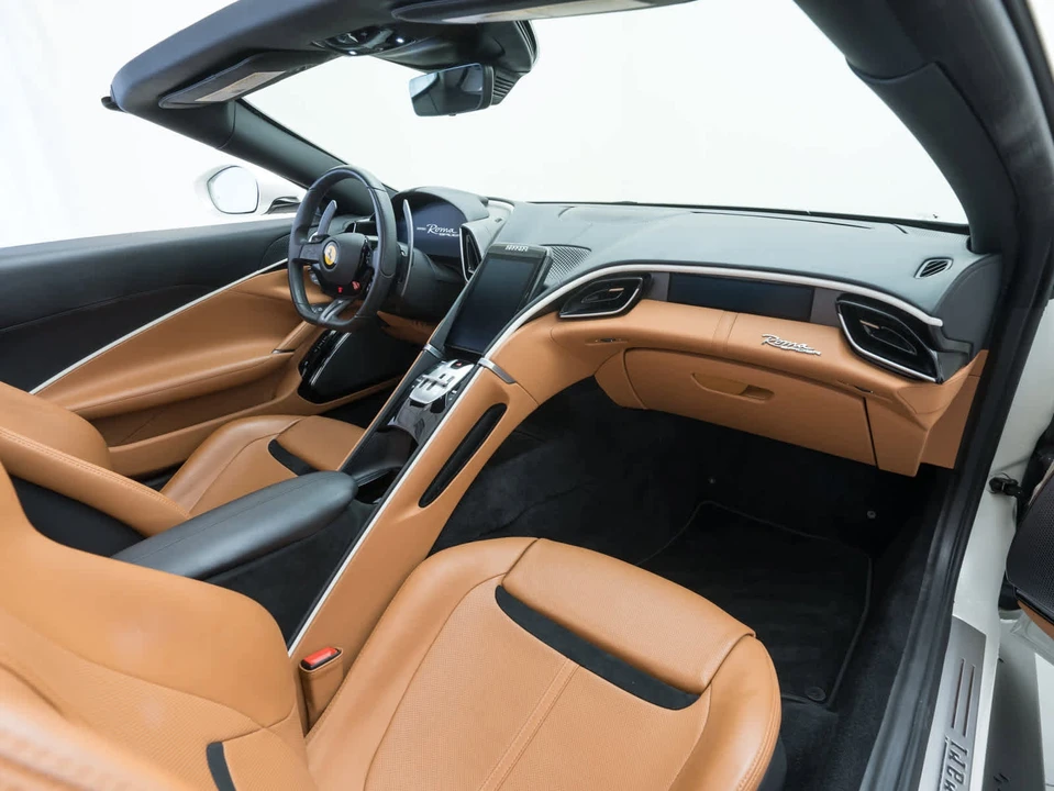 2024 Ferrari Roma Spider - Image 13 of 31