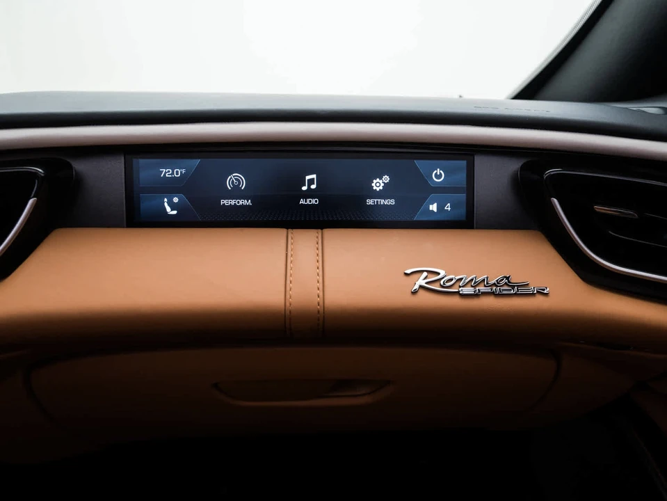 2024 Ferrari Roma Spider - Image 24 of 31
