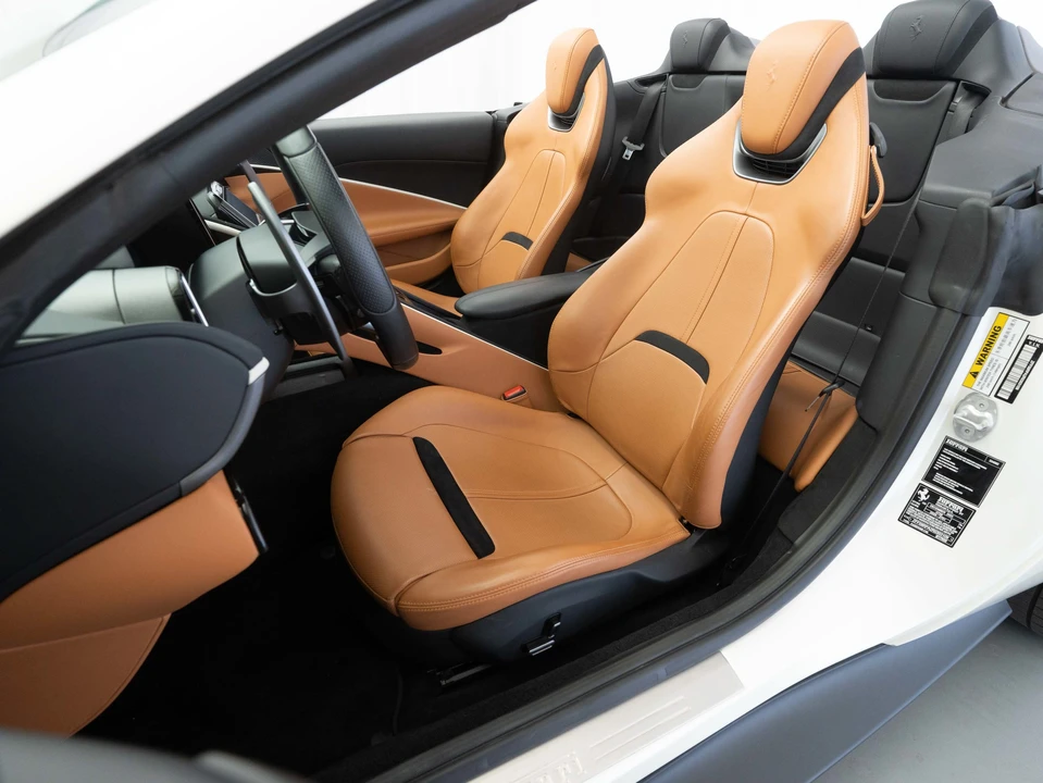 2024 Ferrari Roma Spider - Image 15 of 29
