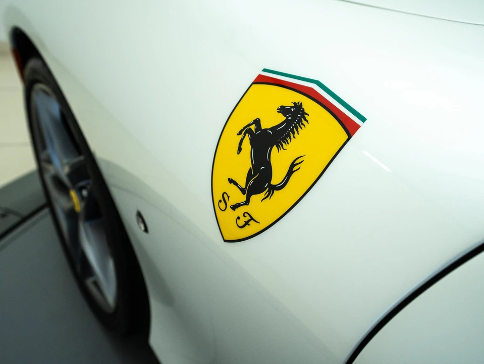 2024 Ferrari Roma Spider - Image 24 of 29