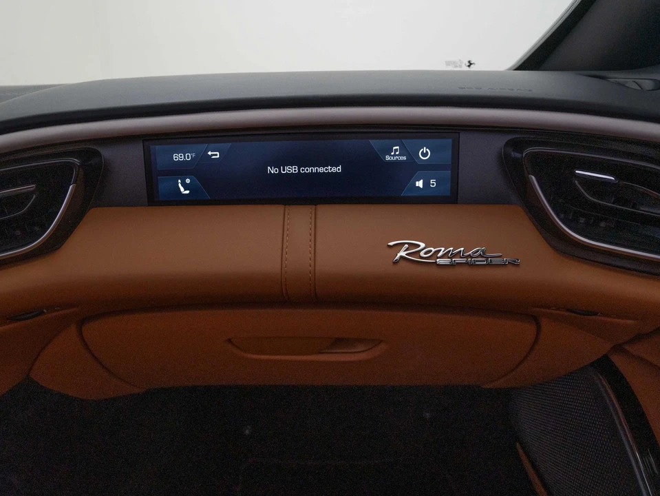 2024 Ferrari Roma Spider - Image 20 of 29