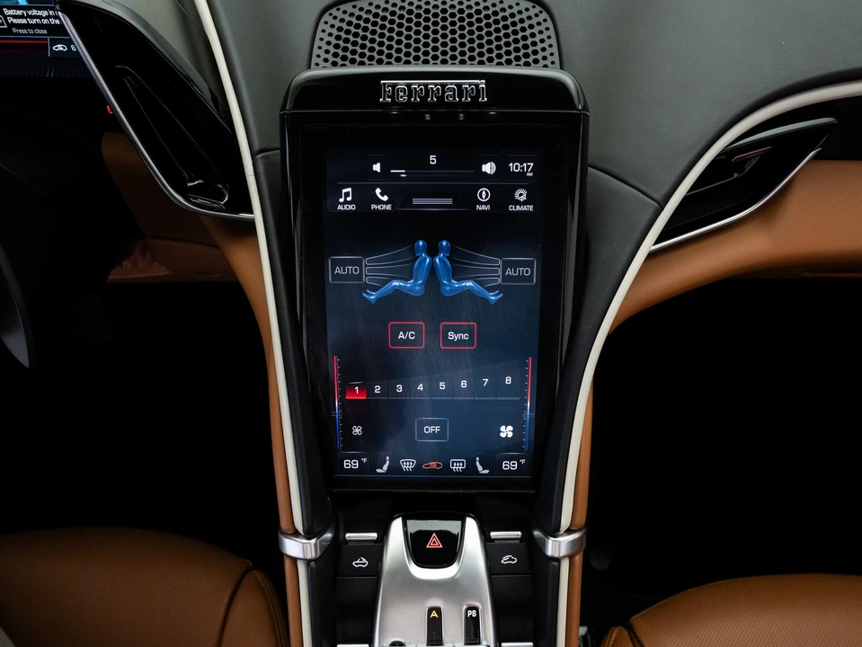 2024 Ferrari Roma Spider - Image 21 of 29