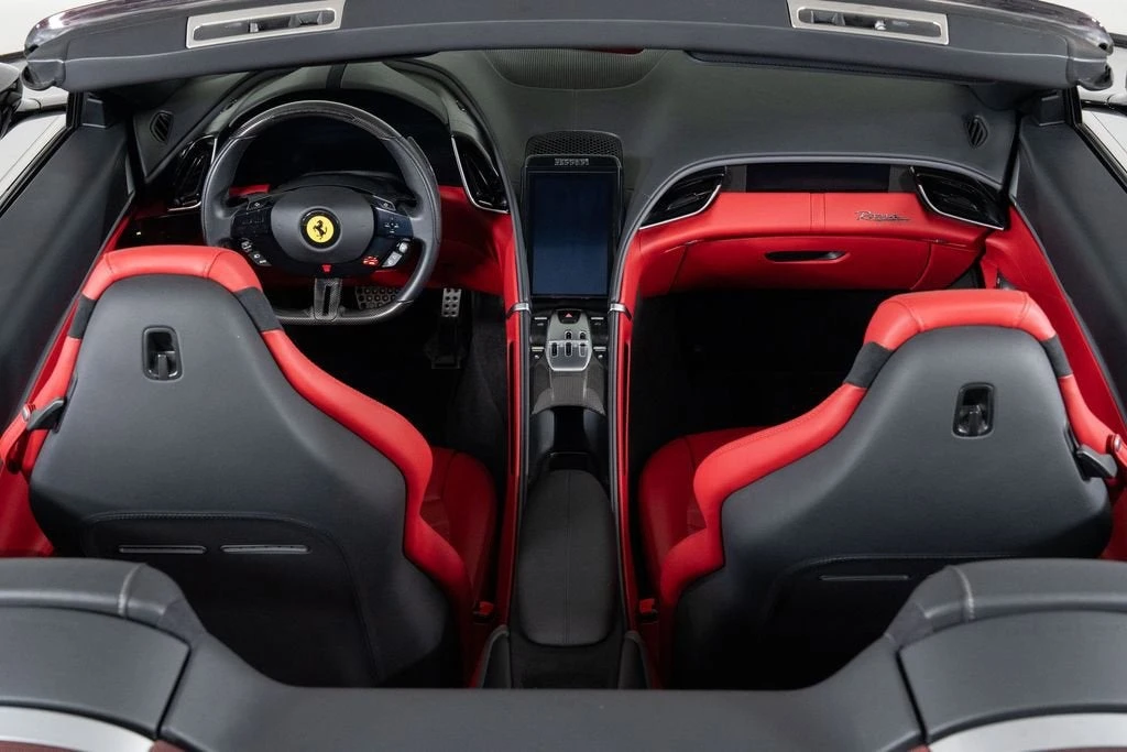 2024 Ferrari Roma Spider - Image 29 of 31