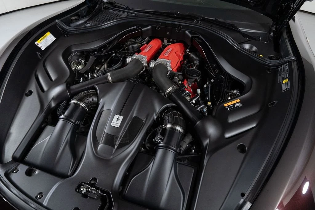 2024 Ferrari Roma Spider - Image 10 of 31