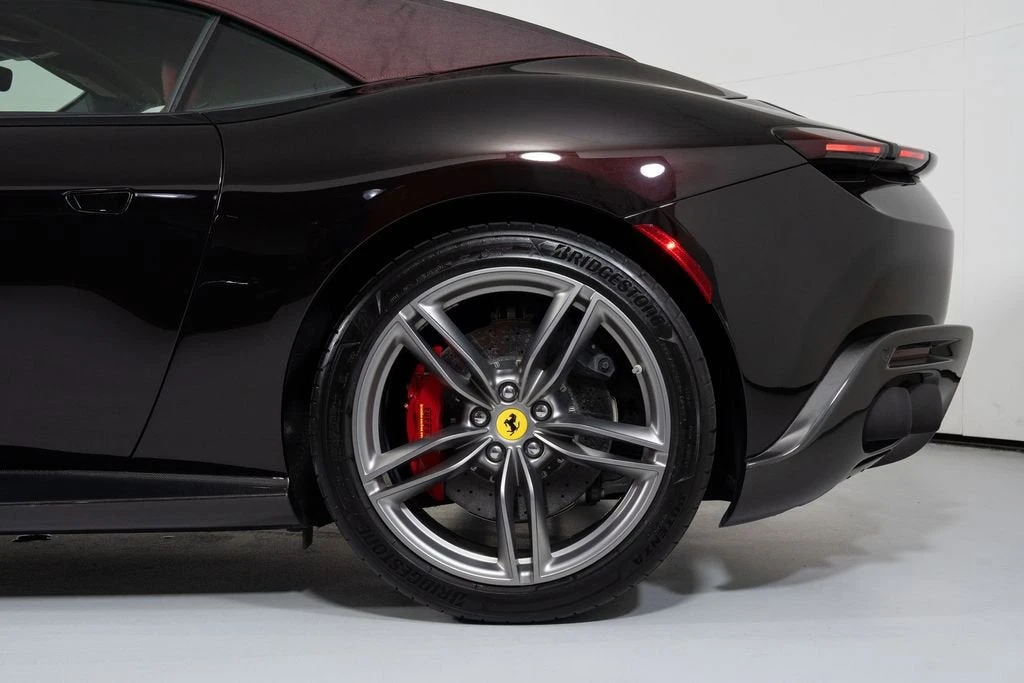 2024 Ferrari Roma Spider - Image 13 of 31