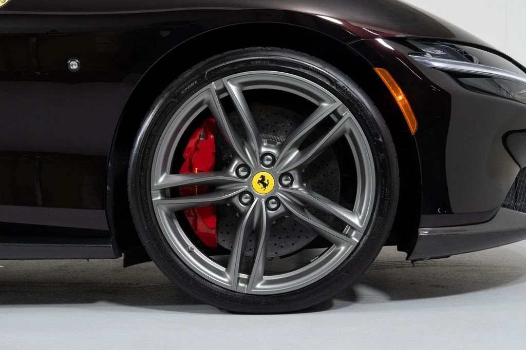 2024 Ferrari Roma Spider - Image 22 of 31