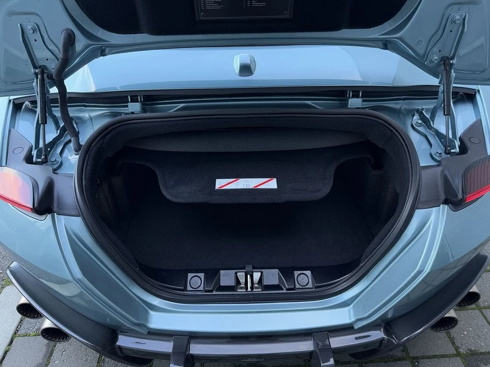 2024 Ferrari Roma Spider - Image 23 of 31