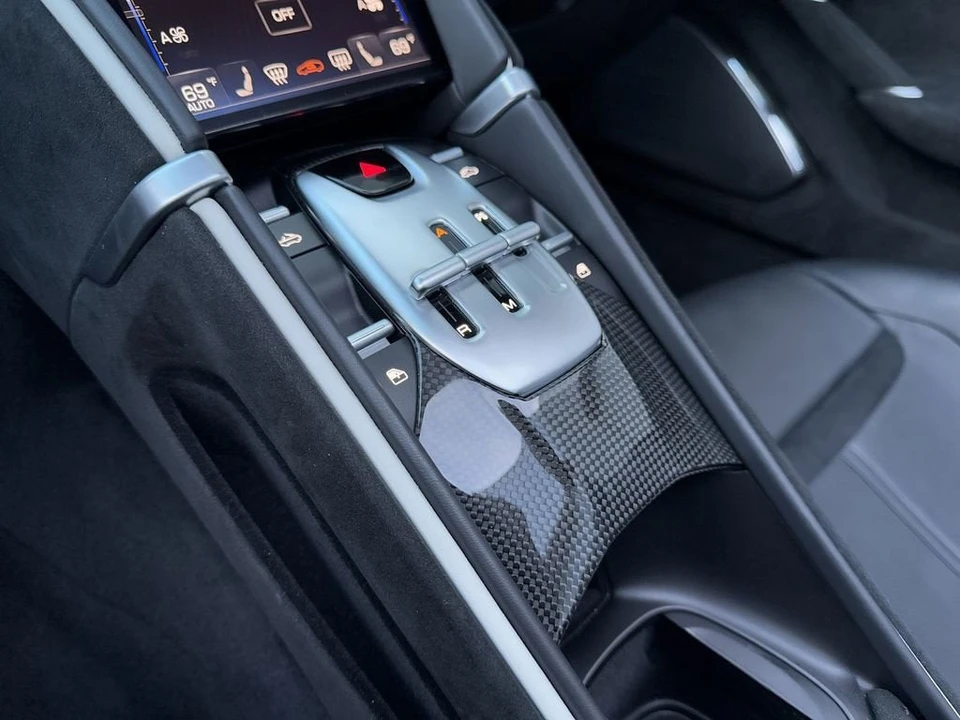 2024 Ferrari Roma Spider - Image 20 of 31