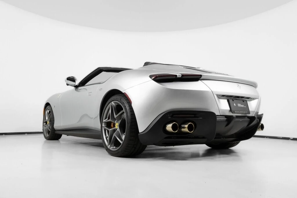 2024 Ferrari Roma Spider - Image 18 of 21