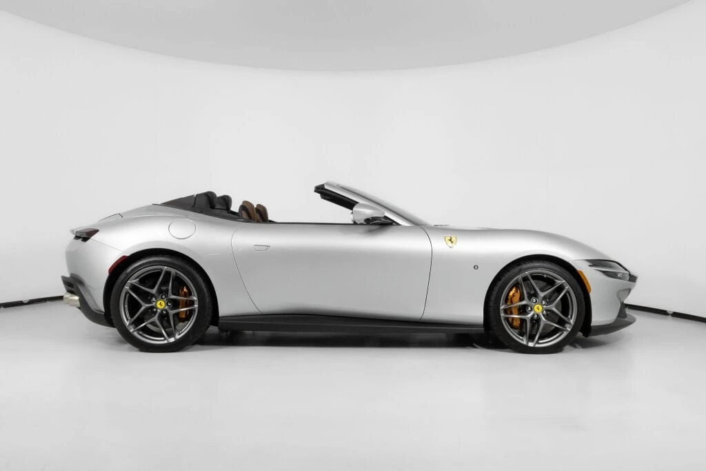 2024 Ferrari Roma Spider - Image 10 of 21