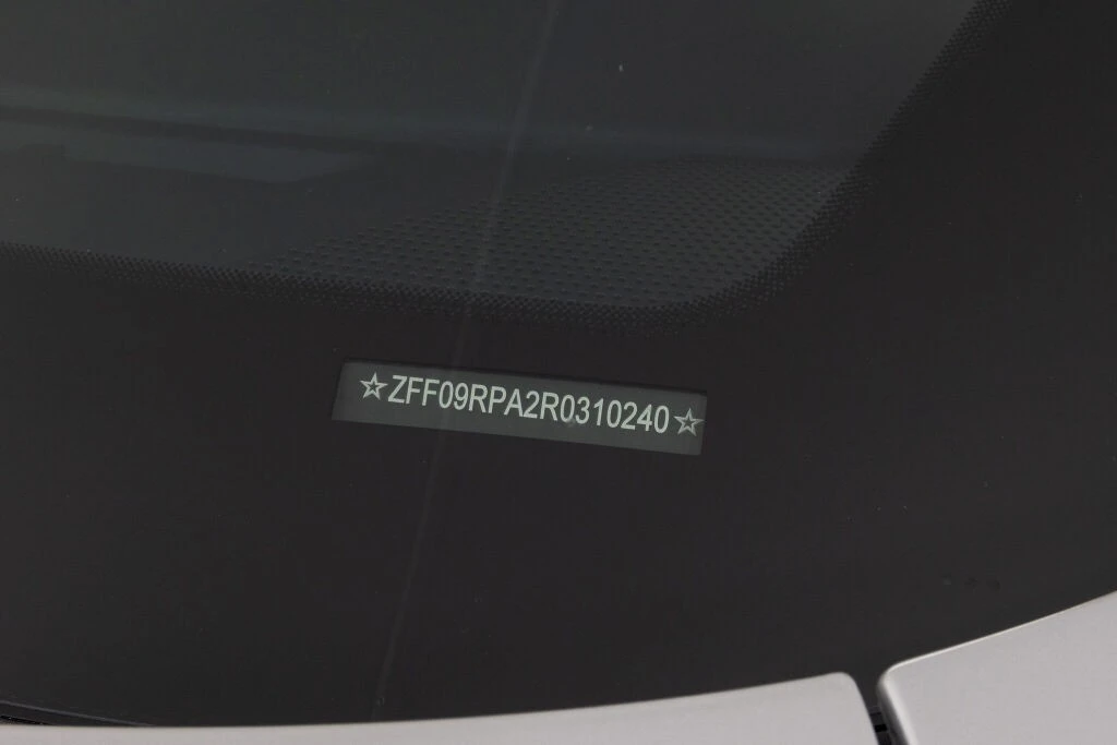 2024 Ferrari Roma Spider - Image 28 of 31