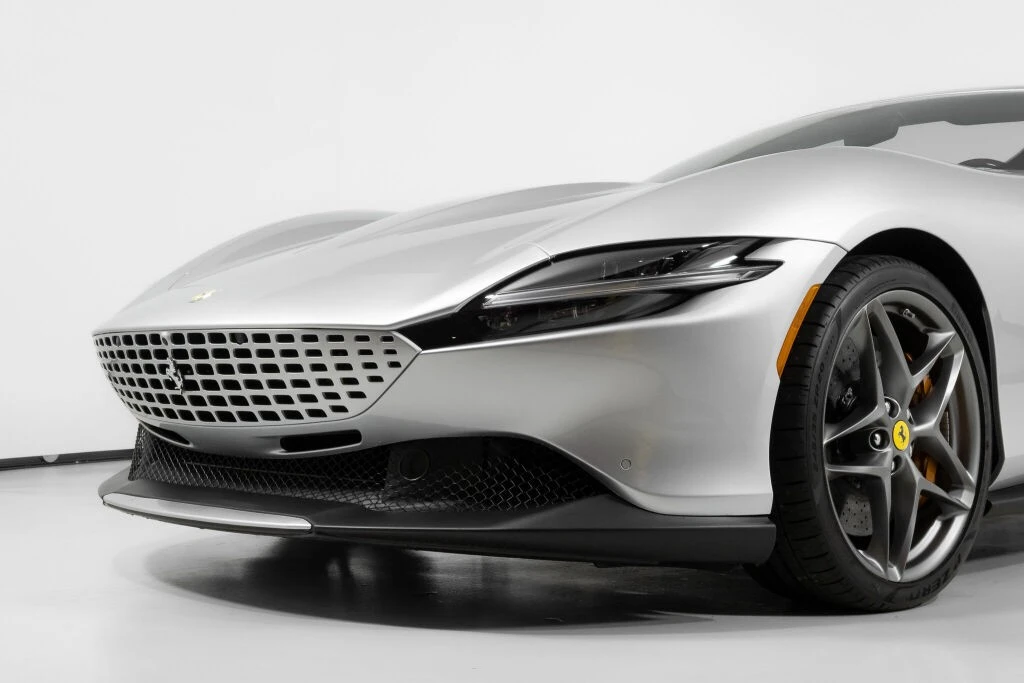 2024 Ferrari Roma Spider - Image 14 of 31