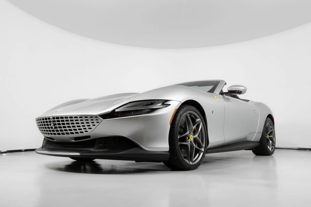 2024 Ferrari Roma Spider - Image 15 of 31