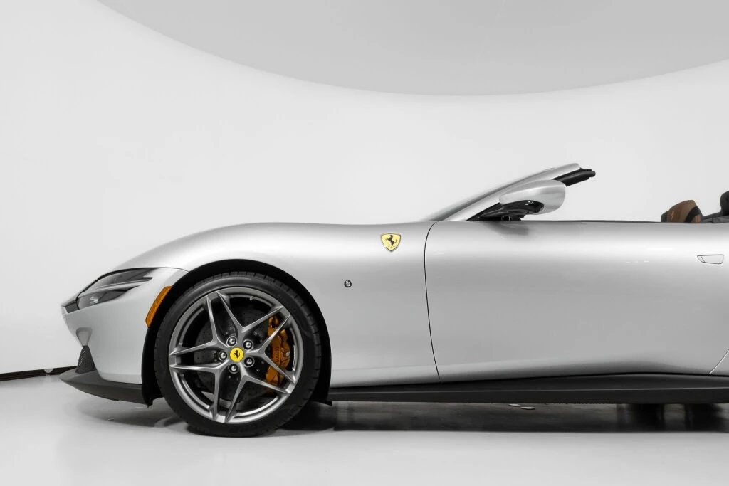 2024 Ferrari Roma Spider - Image 16 of 31