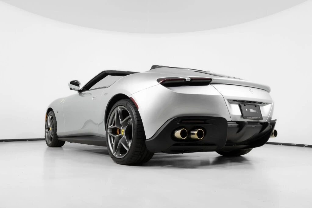 2024 Ferrari Roma Spider - Image 18 of 31