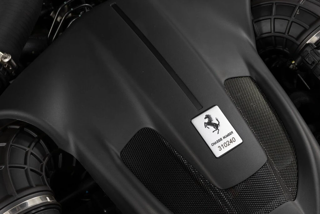 2024 Ferrari Roma Spider - Image 26 of 31