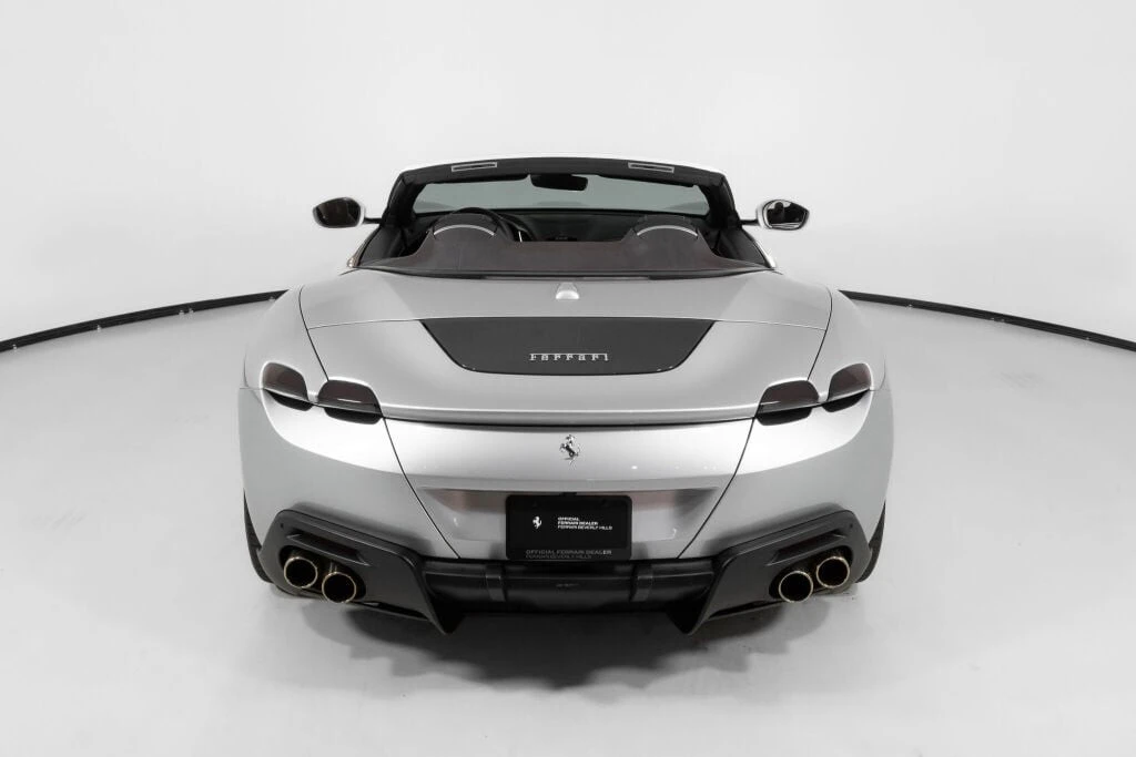 2024 Ferrari Roma Spider - Image 7 of 21