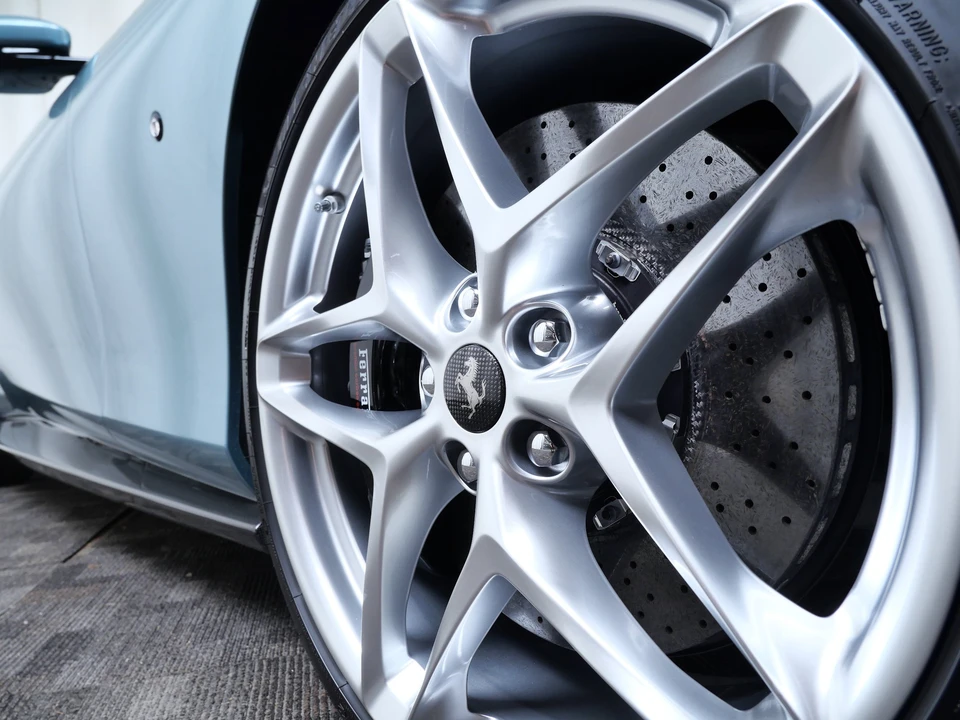 2024 Ferrari Roma Spider - Image 13 of 31