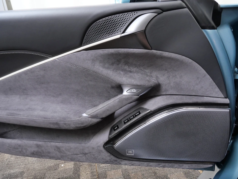 2024 Ferrari Roma Spider - Image 31 of 31