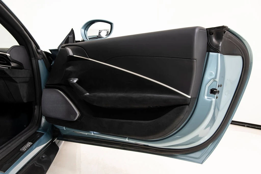 2024 Ferrari Roma Spider - Image 22 of 31