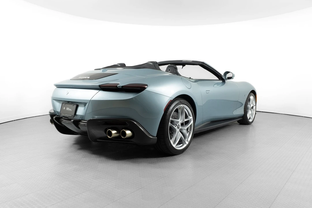 2024 Ferrari Roma Spider - Image 10 of 31