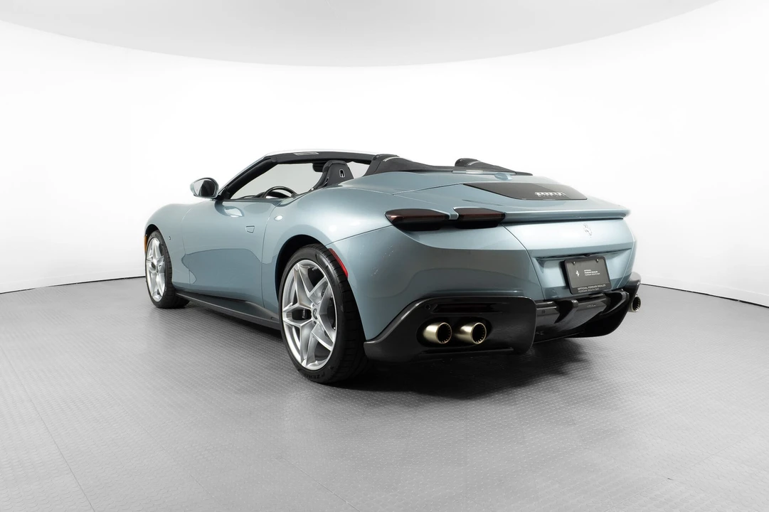 2024 Ferrari Roma Spider - Image 12 of 31