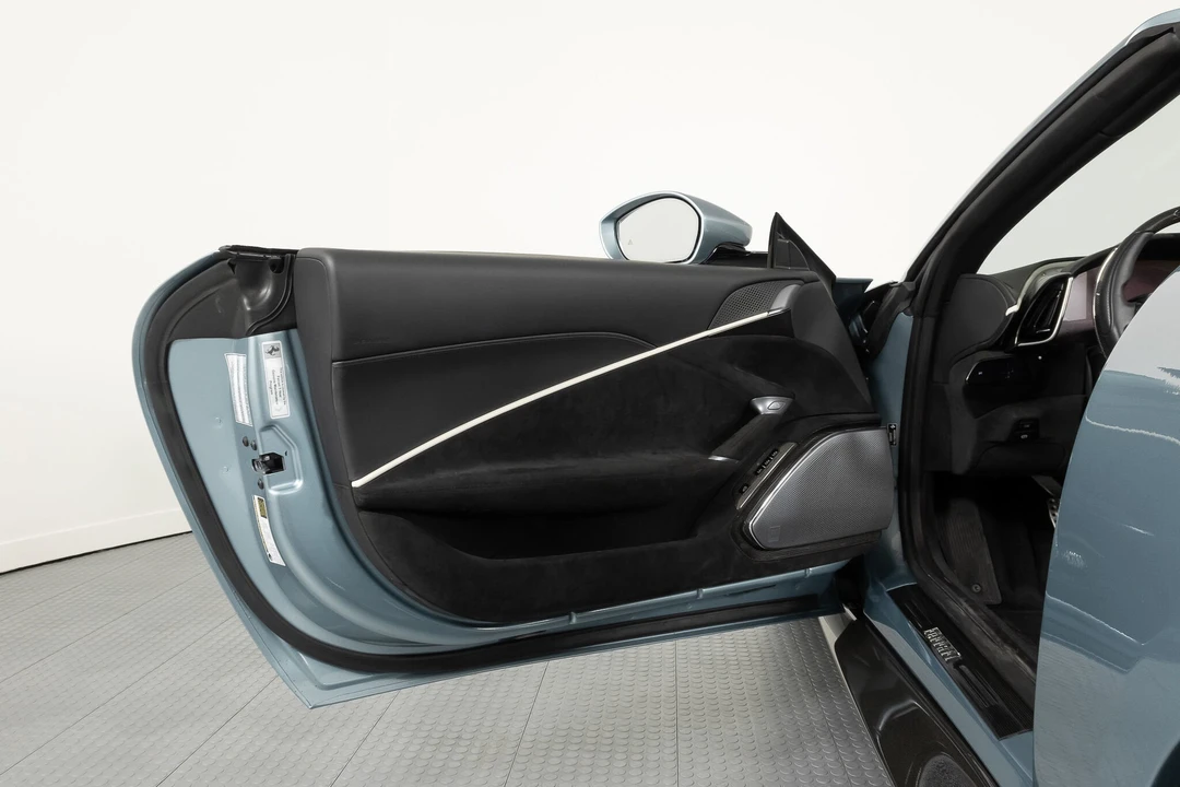 2024 Ferrari Roma Spider - Image 25 of 31