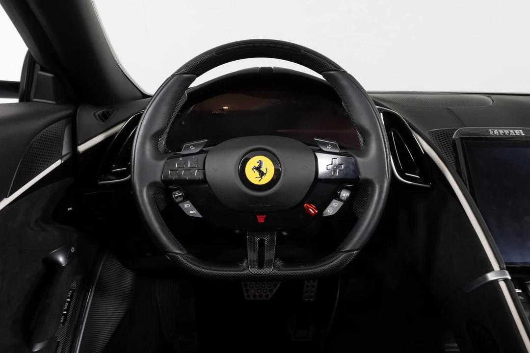 2024 Ferrari Roma Spider - Image 29 of 31