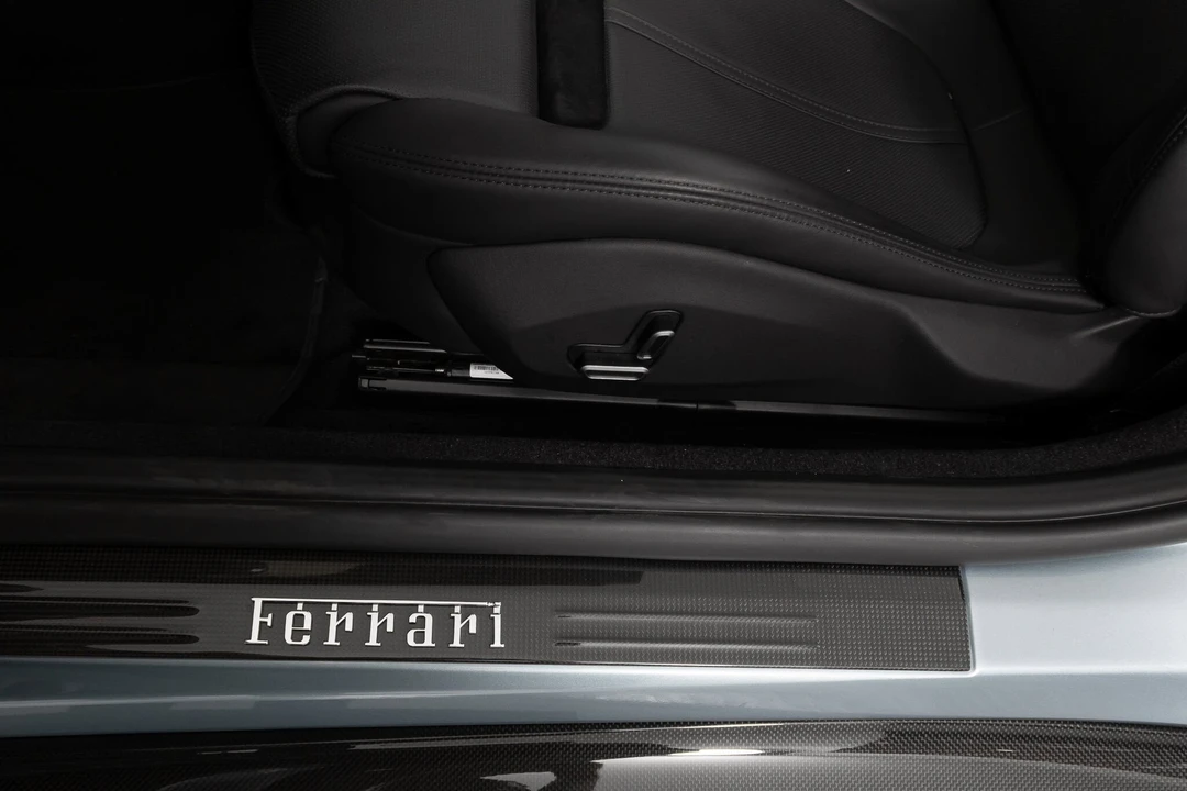 2024 Ferrari Roma Spider - Image 27 of 31
