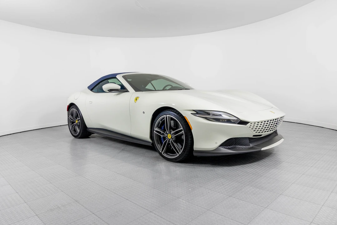 2024 Ferrari Roma Spider - Image 9 of 31