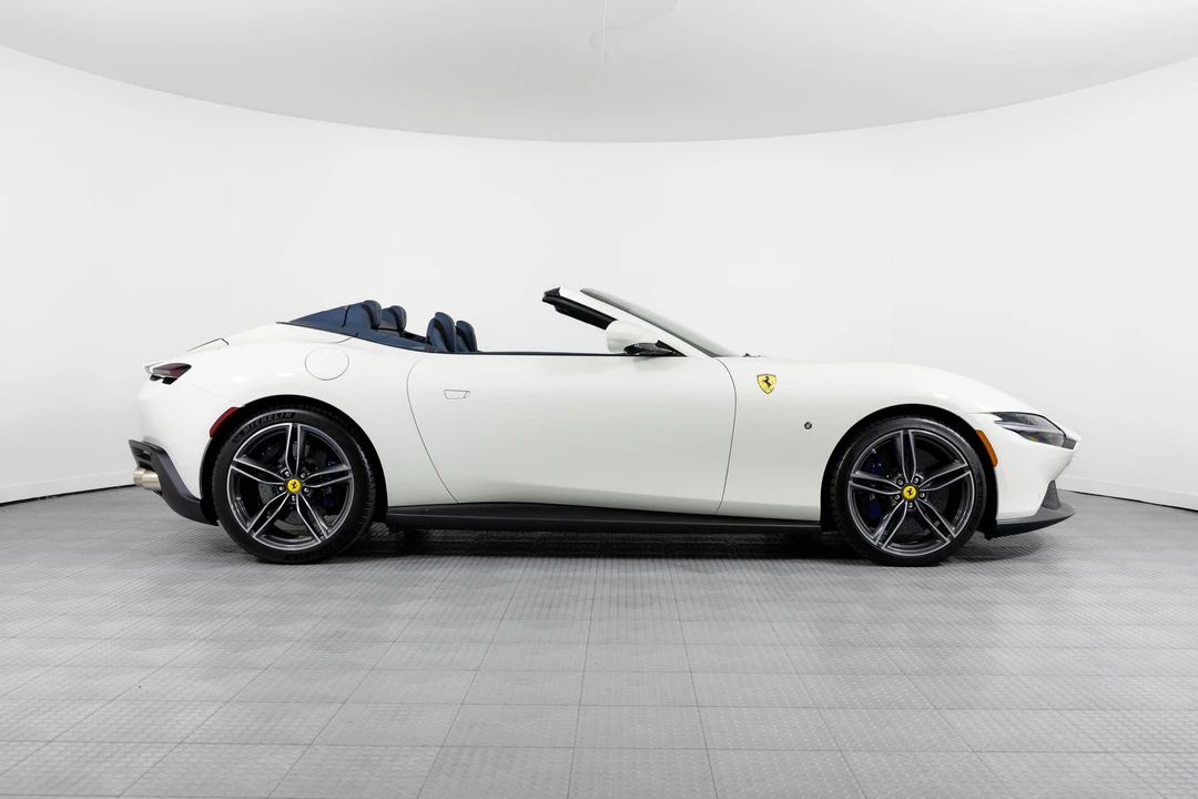 2024 Ferrari Roma Spider - Image 23 of 31