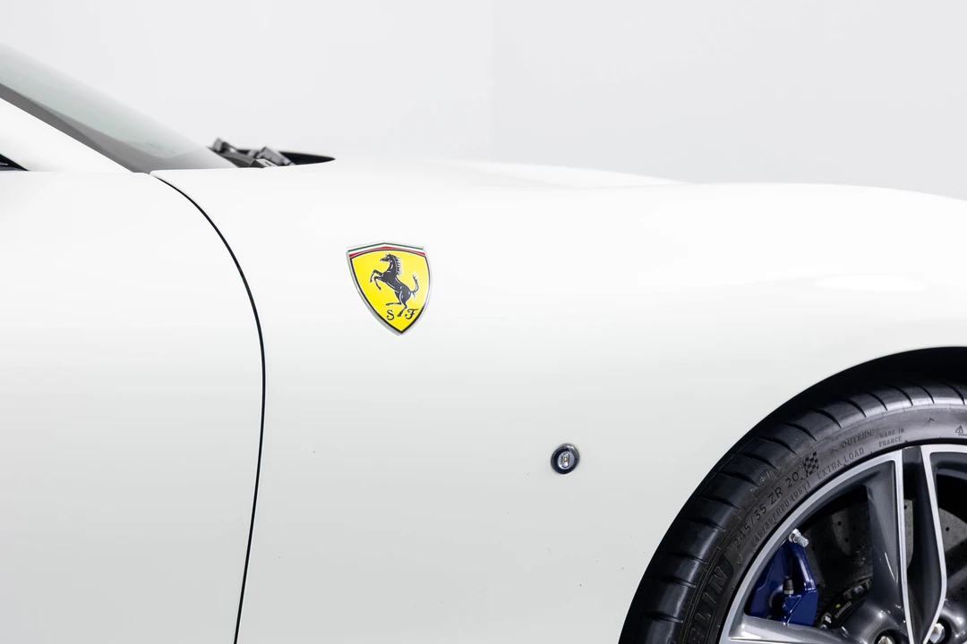 2024 Ferrari Roma Spider - Image 26 of 31