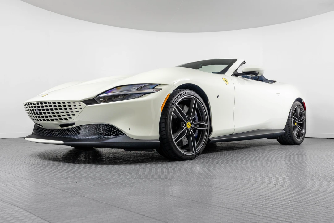 2024 Ferrari Roma Spider - Image 17 of 31