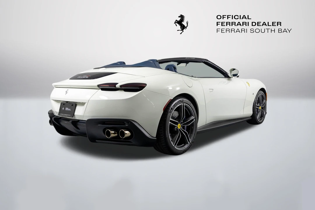 2024 Ferrari Roma Spider - Image 15 of 31